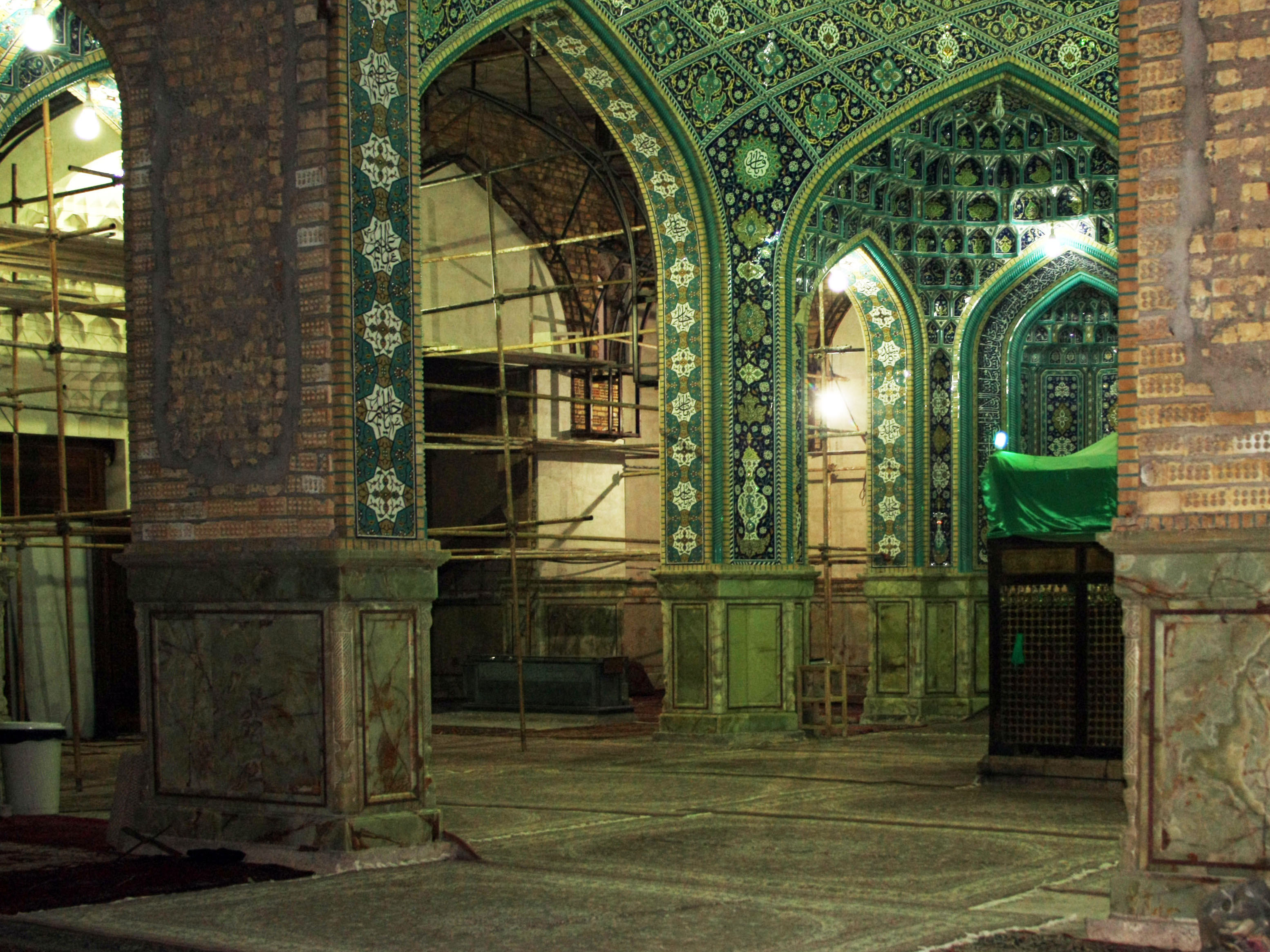 Image of -Mausoleum of shah abbas
