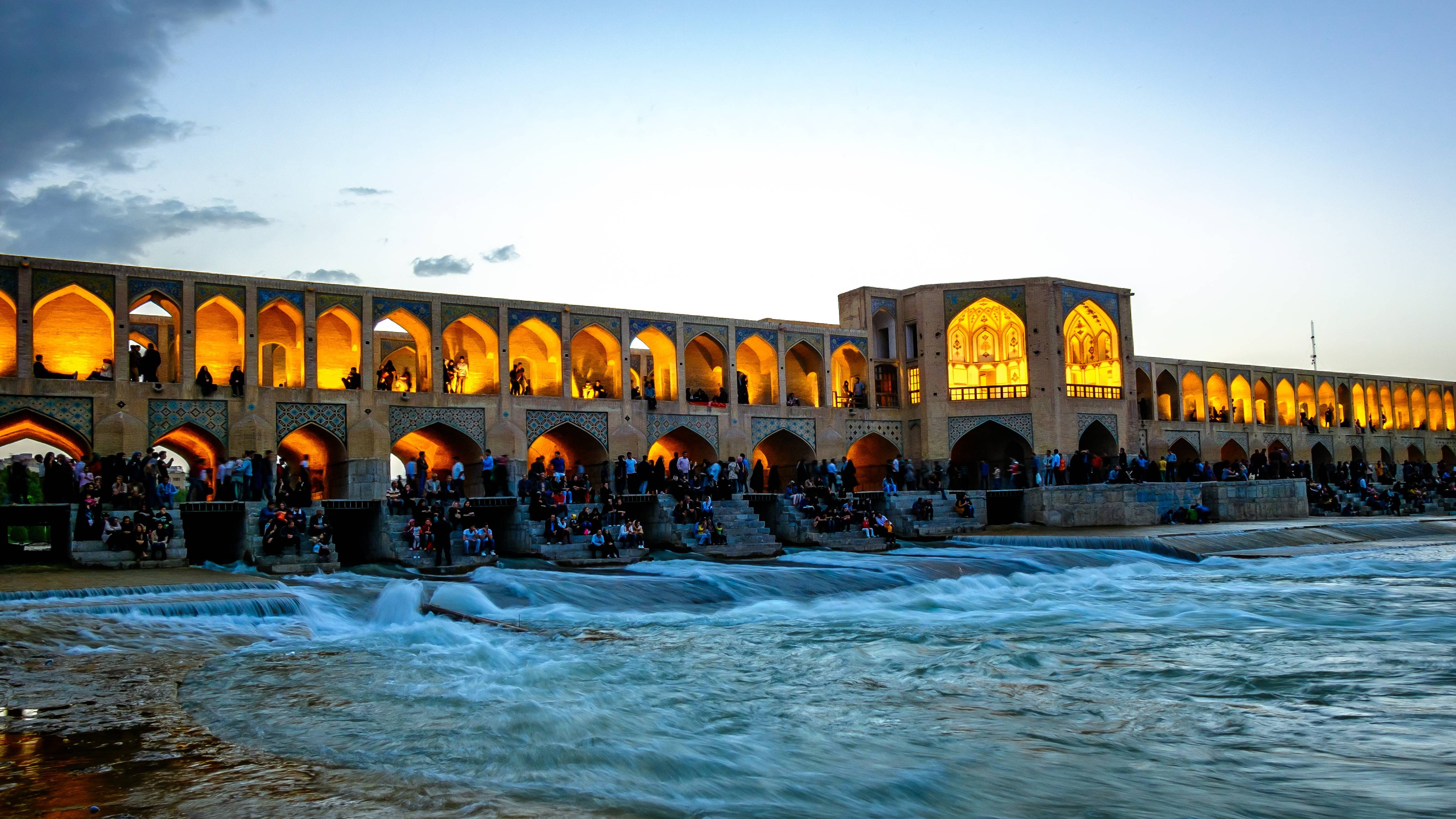Image of -伊斯法罕，伊朗心脏地带历史悠久、美丽的城市