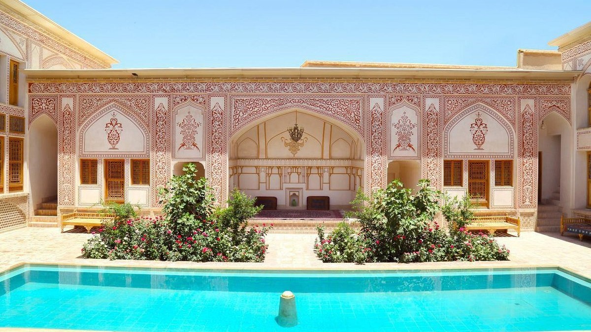 Image of -Mahinstan Rahab Kashan Hotel, the most luxurious historical residence in Iran